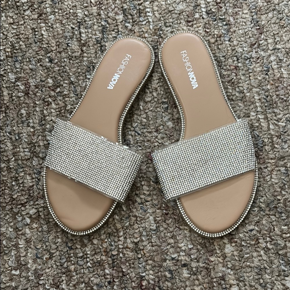 Fashion Nova Glittering Silver Slide Sandals